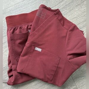 Figs Women's scrub set in Burgundy/soft red